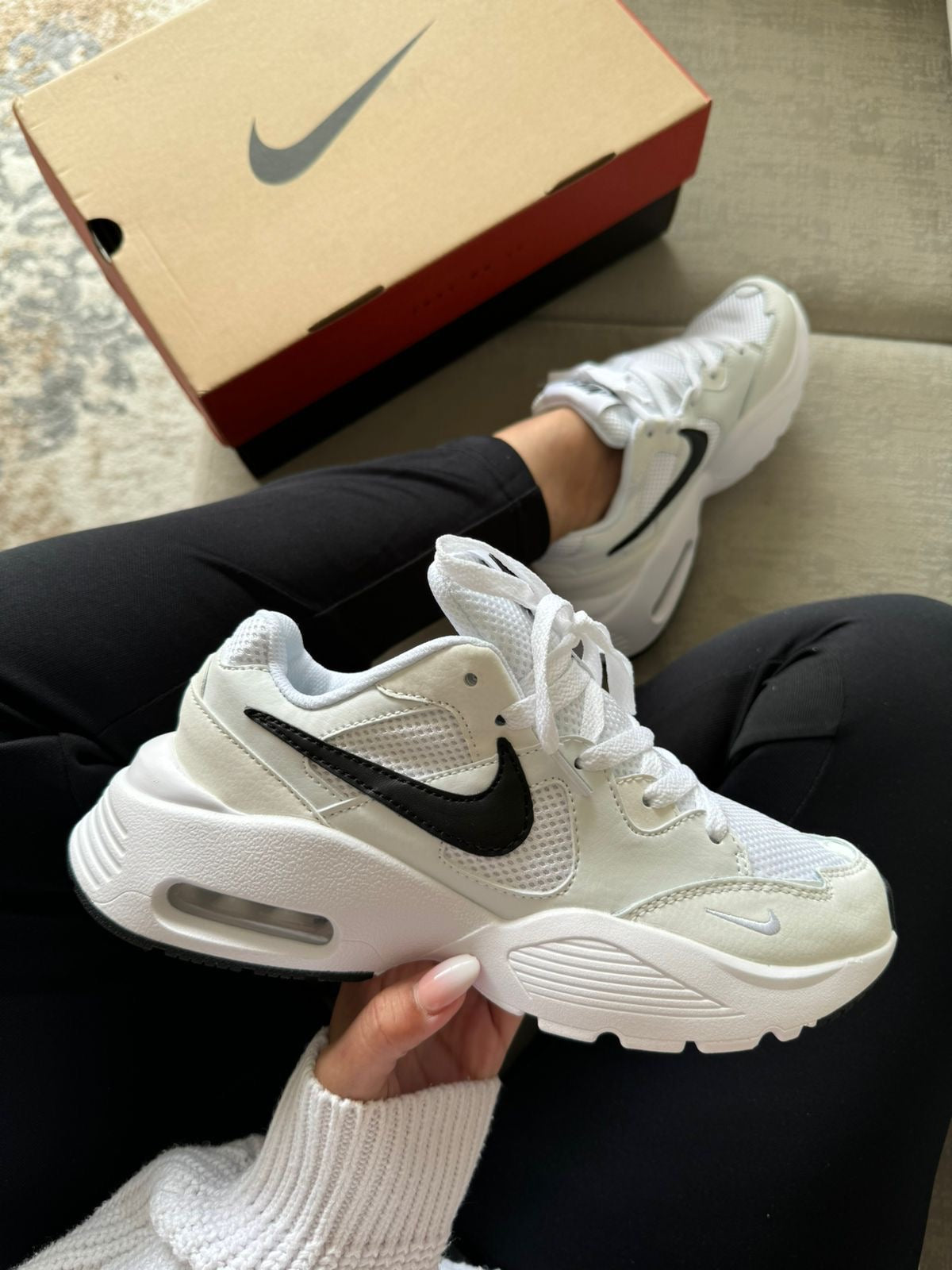 NIKE MARATHON BLANCO NEGRO