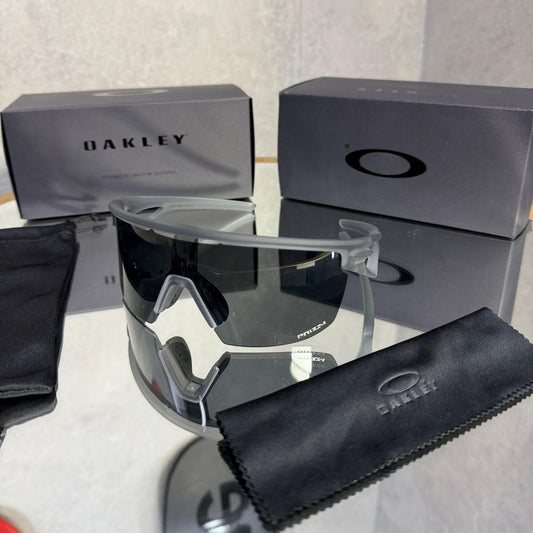 GAFAS OAKLEY NEGRA