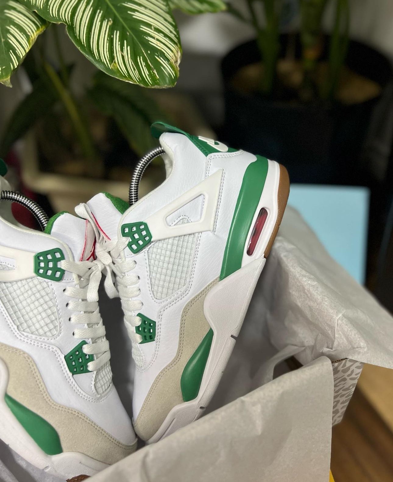 JORDAN RETRO 4 BLANCO - VERDE