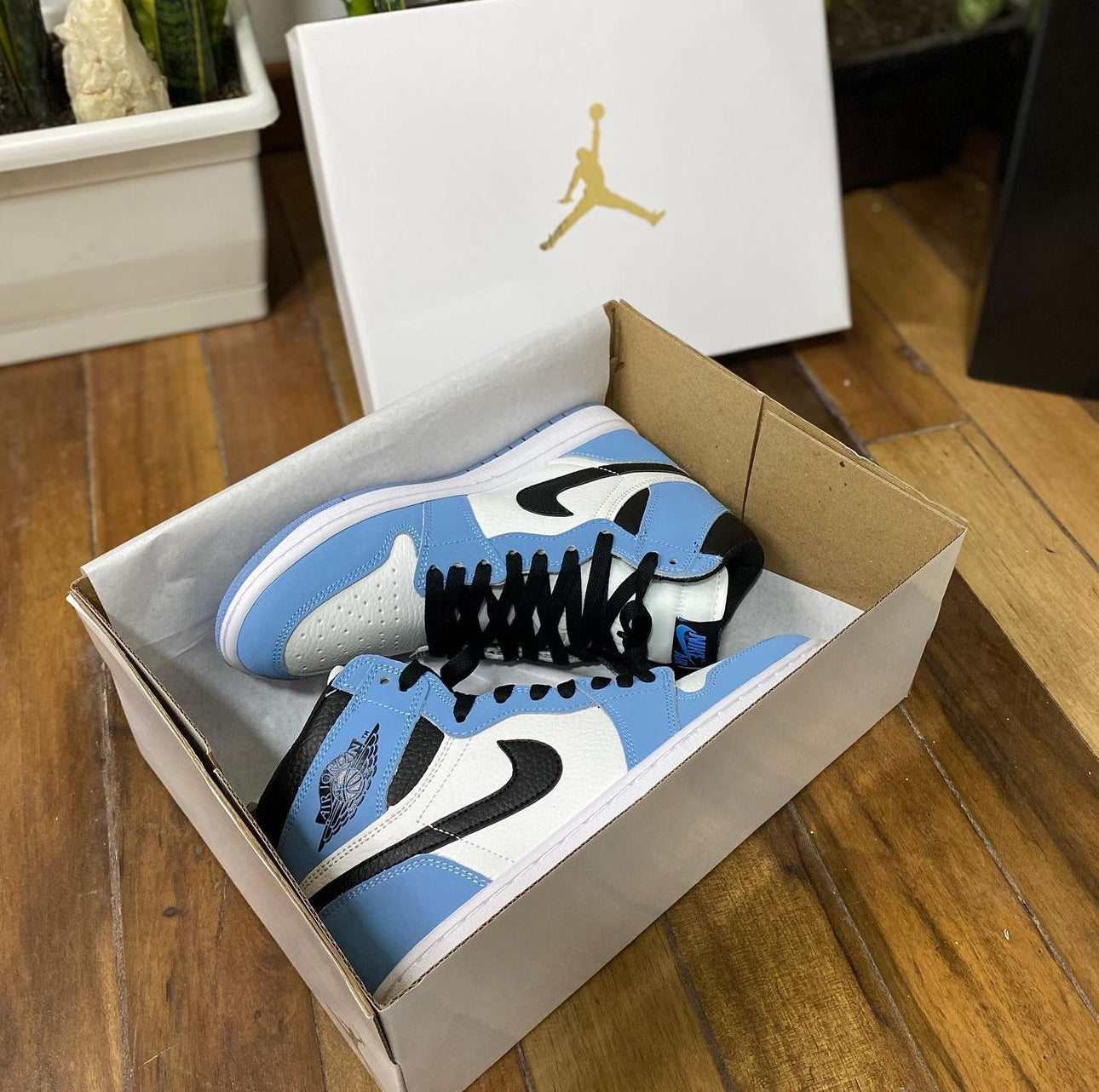 JORDAN RETRO AZUL BLANCO