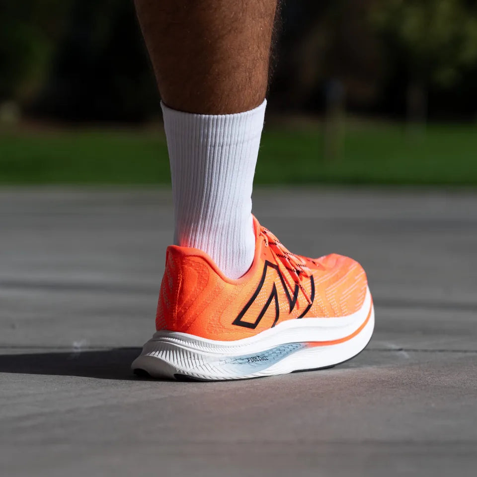 NEW BALANCE FUELCELL TRAINER V2