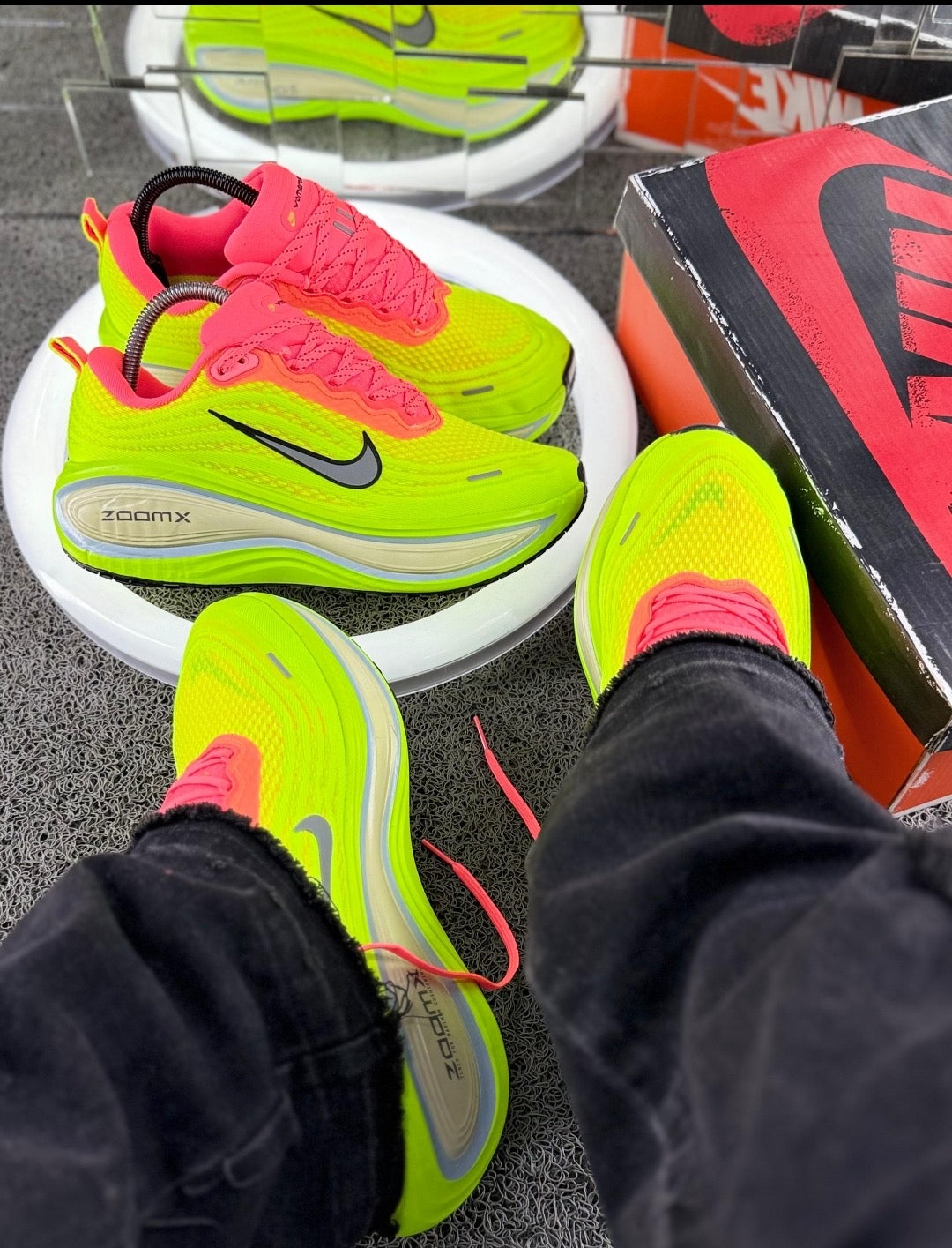 NIKE VOMERO PLUS VERDE