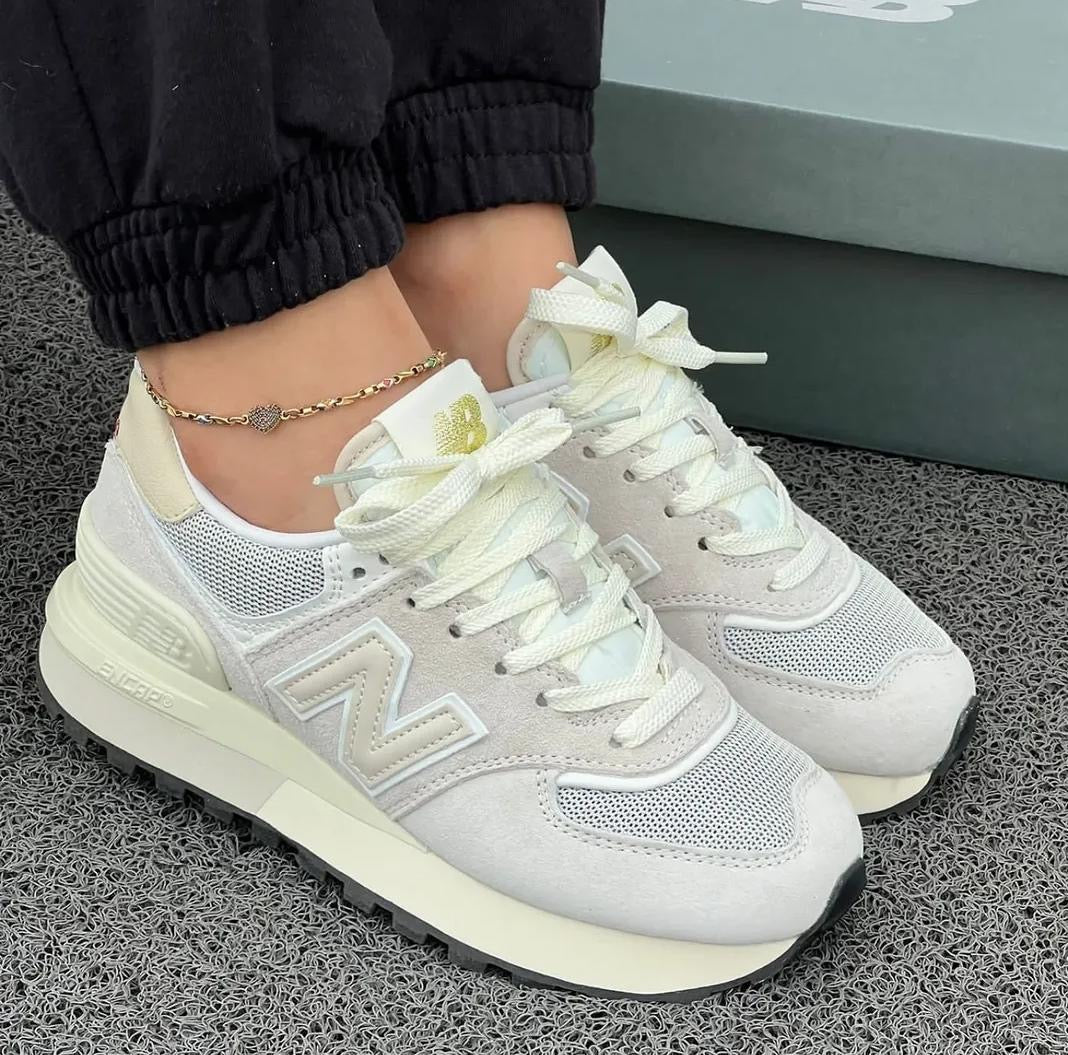 NEW BALANCE 574 BEIGE
