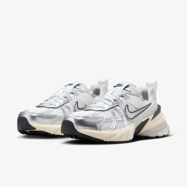 NIKE V2K PLATEADO