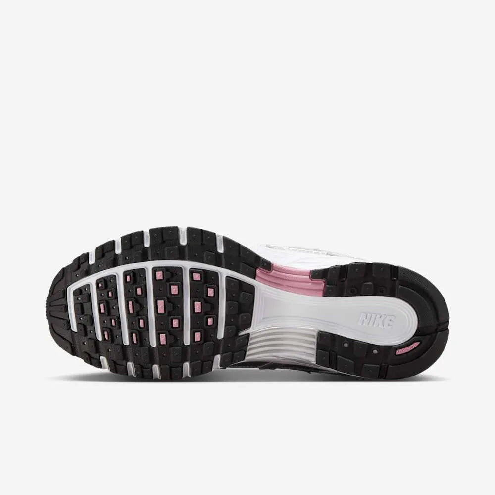 NIKE P6000