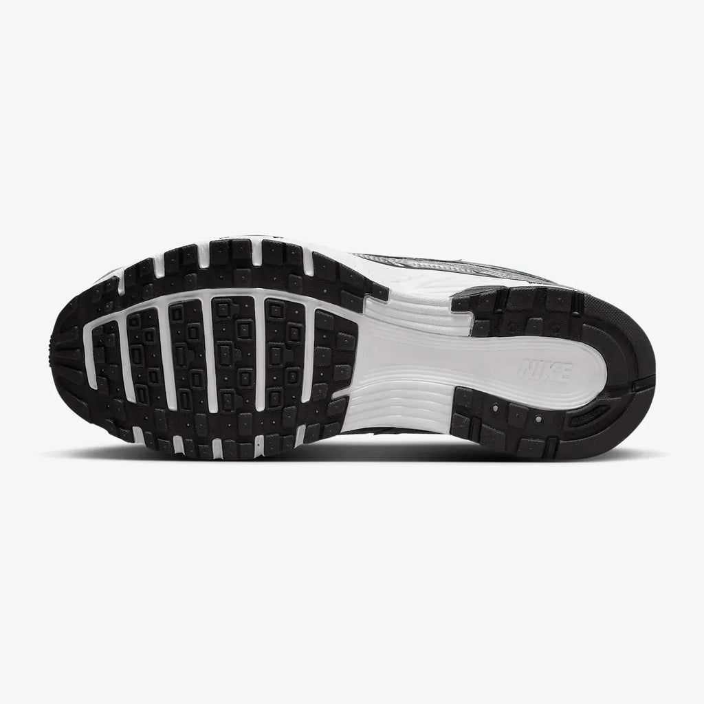 NIKE P 6000 GRIS PLATA
