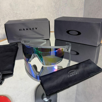 GAFAS OAKLEY TORNASOL