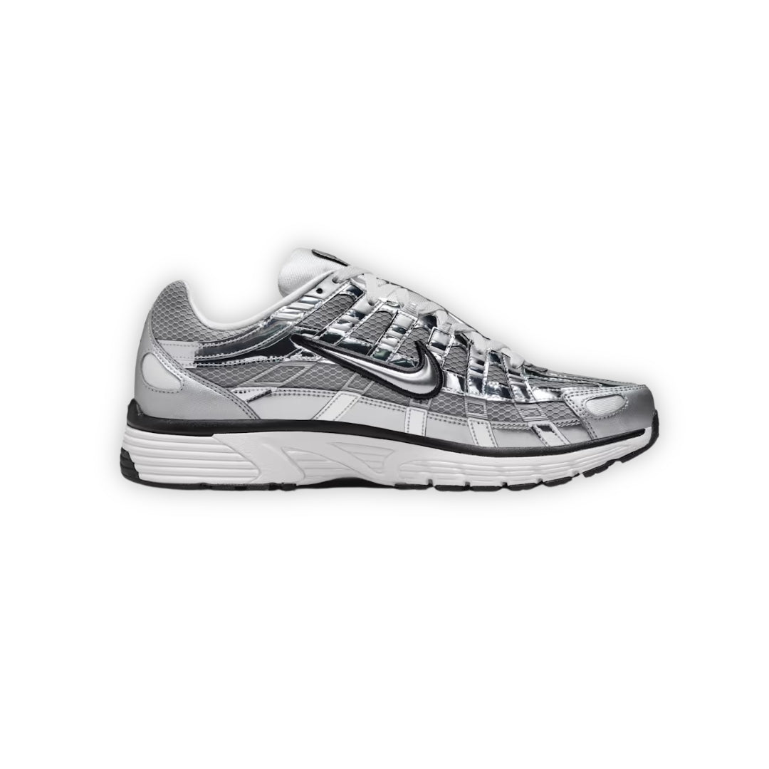 NIKE P6000 PLATEADO