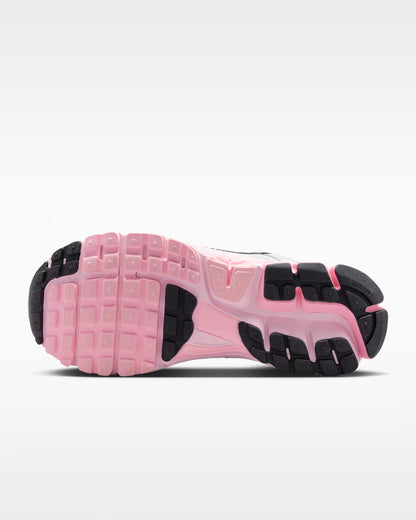 NIKE ZOOM VOMERO 5 PLATEADO ROSA