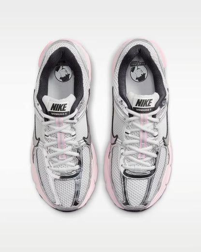 NIKE ZOOM VOMERO 5 PLATEADO ROSA