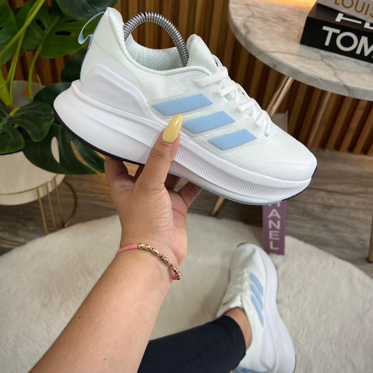 ADIDAS ULTRABOOS BLANCO AZUL