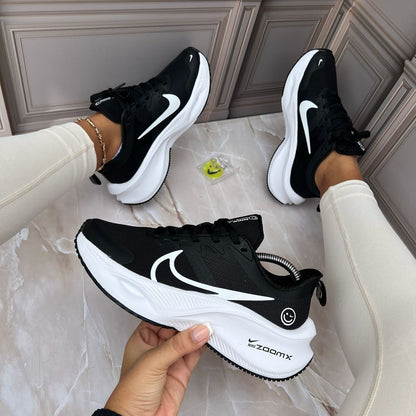 NIKE ZOOM HAPPY