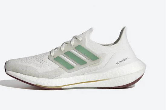 ULTRABOOST LIGHT BOOST