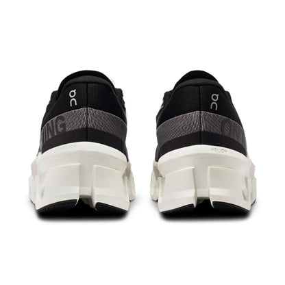 ON RUNNING NEGRO - BLANCO